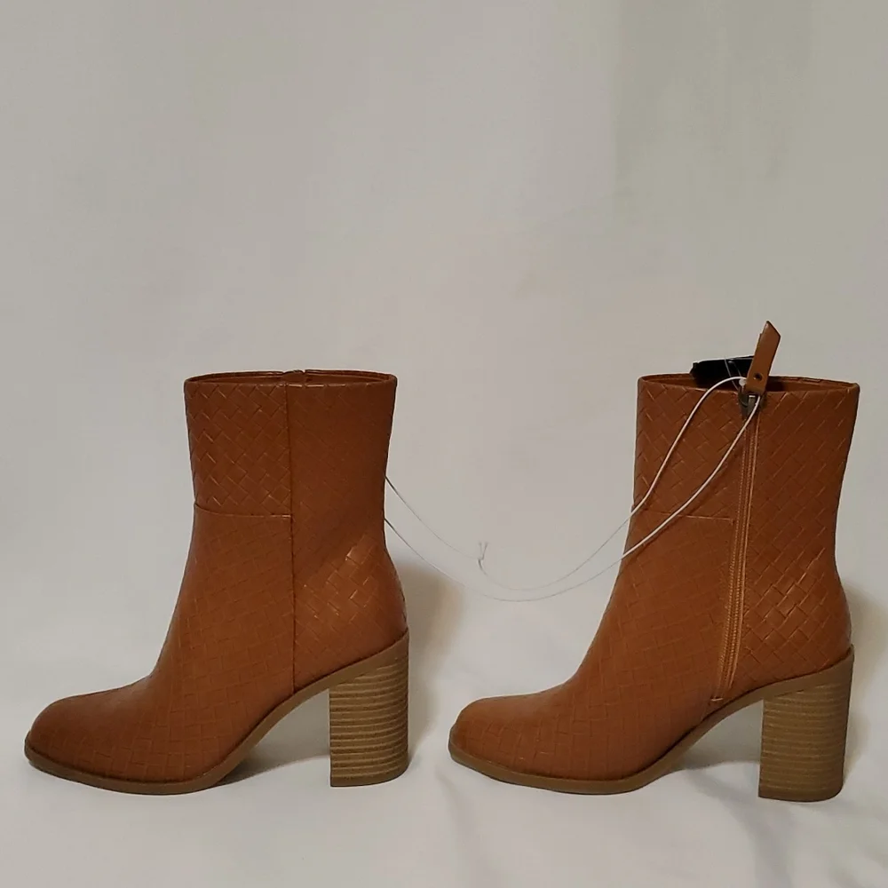 Universal Thread Woman's Arden Mid Shaft Boots - Picture 14 of 16